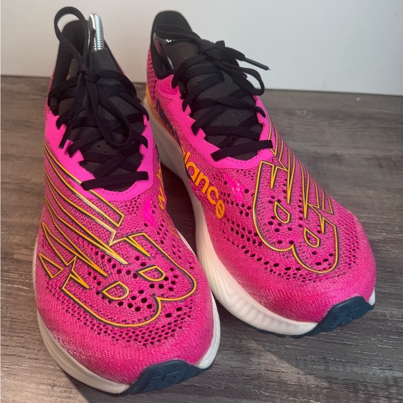 New Balance Fuel Cell Elite V2 Mens size 12.5D Running Shoes IMMACULATE - Picture 3 of 9